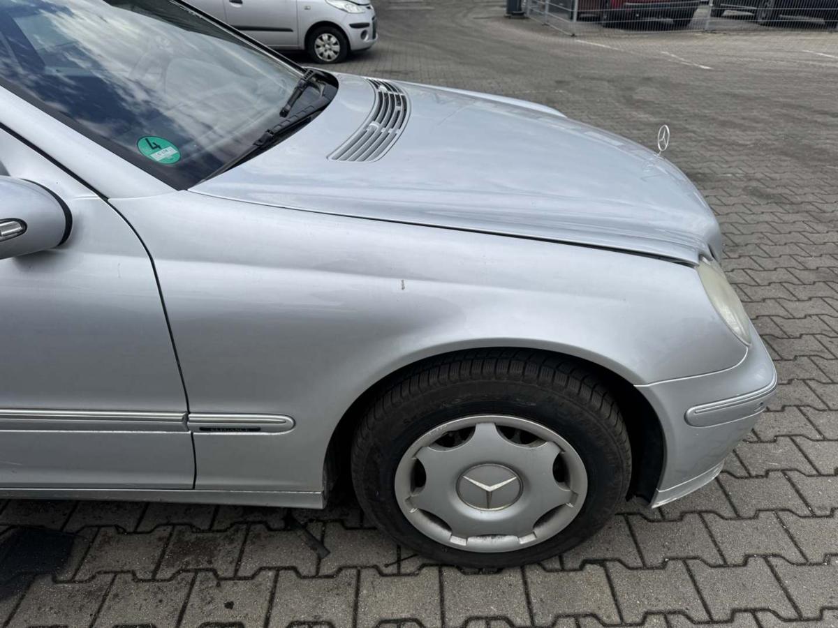 Mercedes C Klasse 203 original Kotfl&uuml;gel vorn rechts 775 Iridiumsilbermetallic Bj.2006